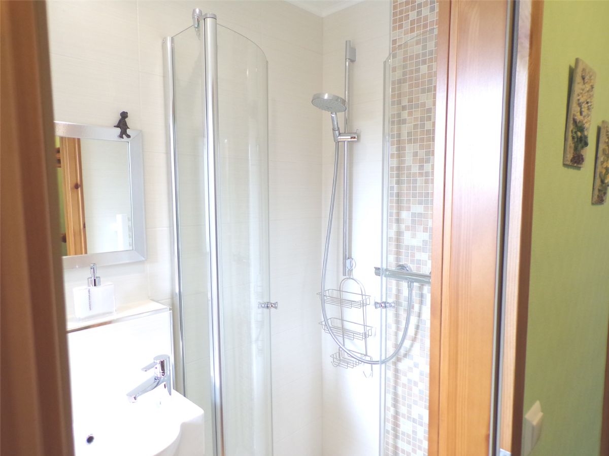 15 Gäste WC mit Dusche - NEXT Immobilien