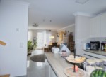 Küche zum Wohnzimmer