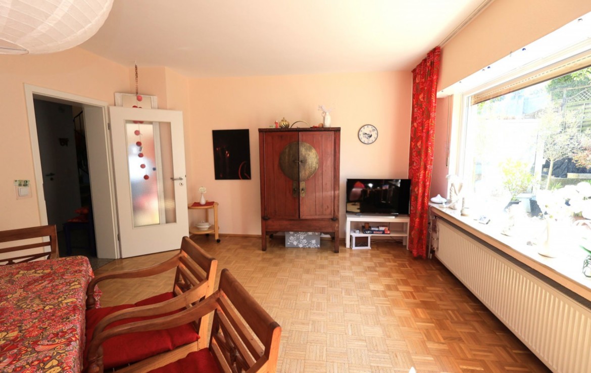Wohnzimmer links EG