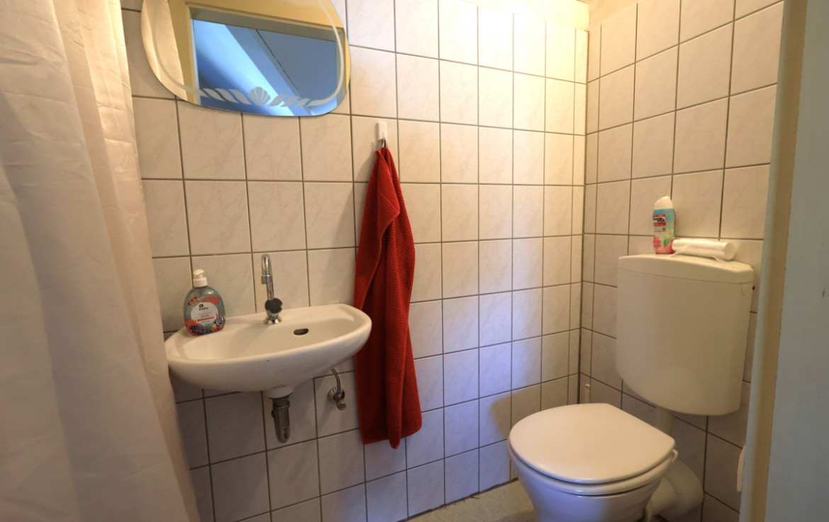 Gäste WC mit Dusch OG