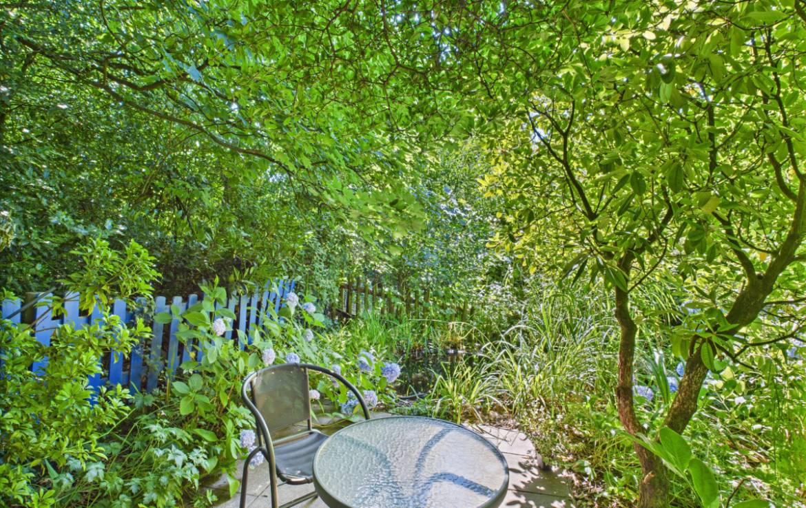 Terrasse 2 mit Teich