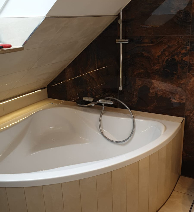 Eckbadewanne