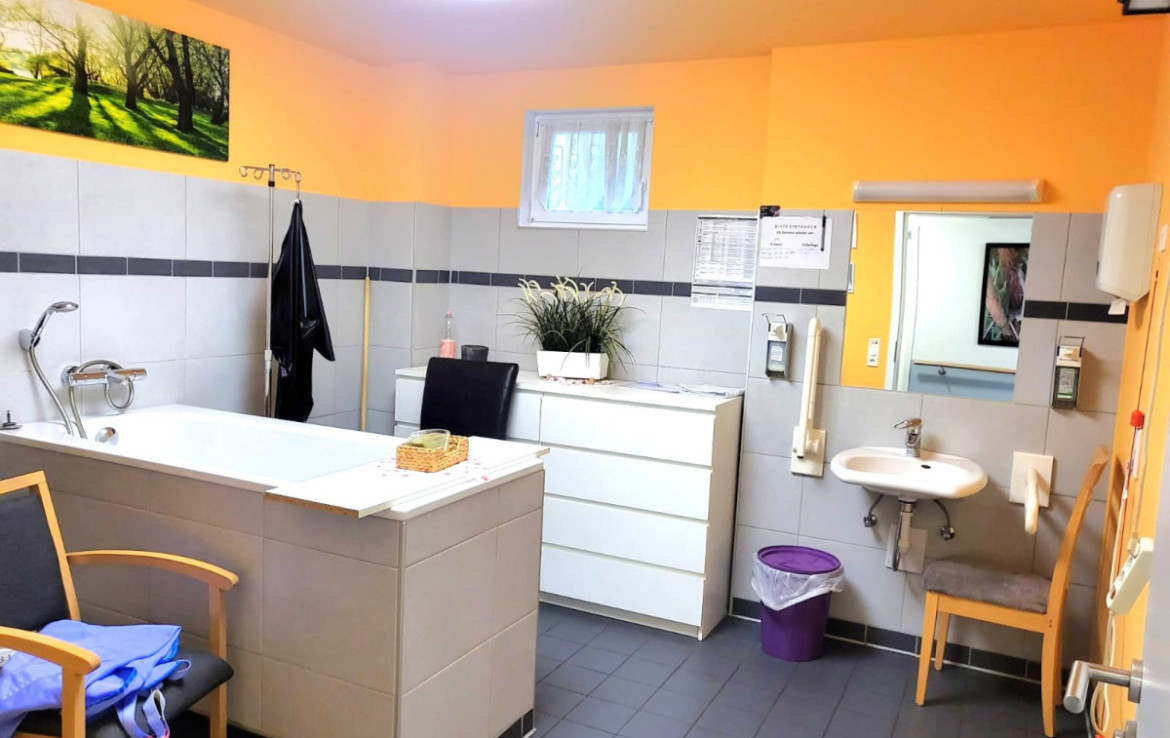 Bade- und Behandlungsraum