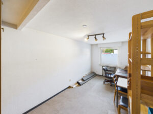 Büro - Kinderzimmer EG