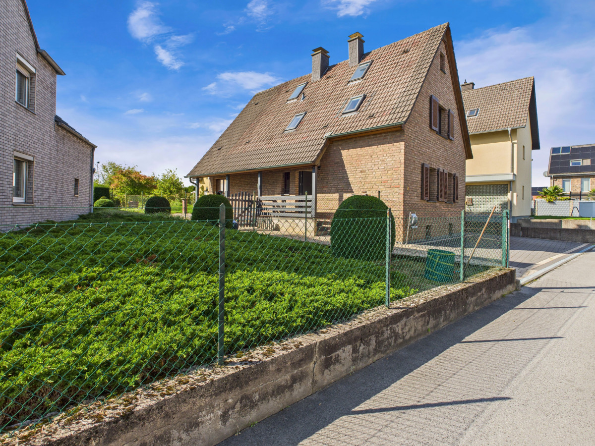 Hausansicht linke Seite