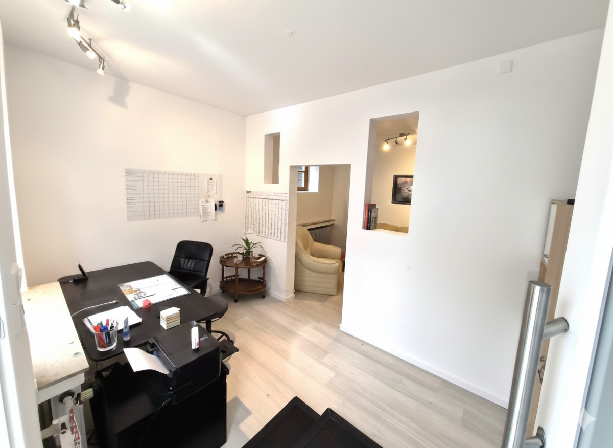 Nebengebäude linkes Apartment