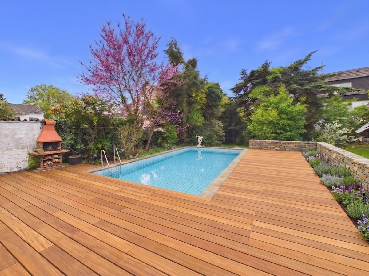 Beispiel neue Poolbebauung KI