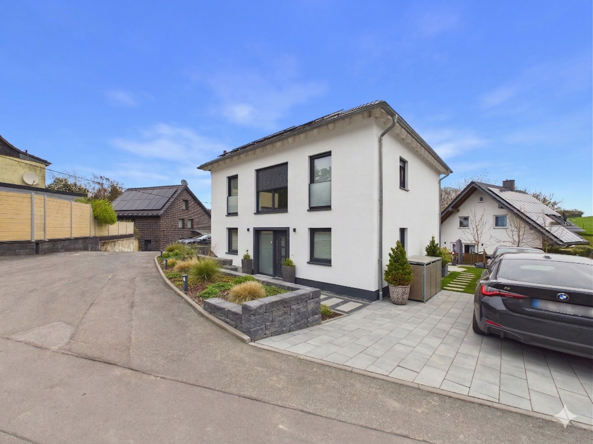 KI Beispiel Hausfront fertig