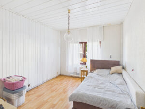 Büro / Kinderzimmer EG