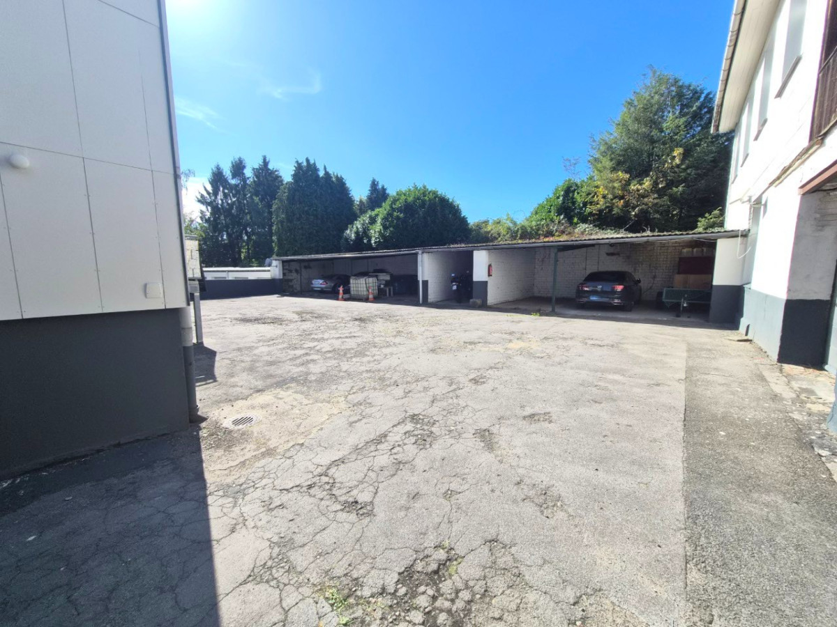 Hofe mit Carports